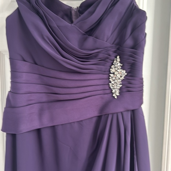 Like New Alfred Angelo Gown Size 14 - Picture 2 of 5